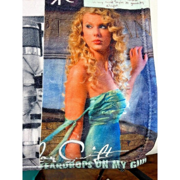Taylor Swift Collage Small Throw Blanket 40x48 Soft Plush Wall Decor EUC‎ - Picture 2 of 16